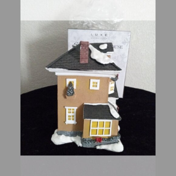 ***Christmas Light Up Grandma's House*** - Picture 5 of 12